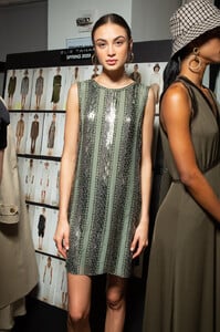 Elie+Tahari+Spring+2020+Backstage+9TlVxHPgnG6x.jpg