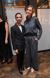 Arizona+Muse+Business+Fashion+Celebrates+Caroline+2SieEp1plefx.jpg
