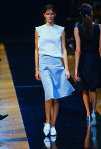 645626609_jil-sander-ss-2000(2).thumb.jpg.82b38151fe103bf6467d760c3f18ba07.jpg