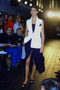 65568842_michael-kors-ss-1989(10).thumb.jpg.0828300470ac14023e471dce9c4a0492.jpg