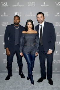 Kim+Kardashian+WSJ+Magazine+2019+Innovator+MzUqu4HwoPlx.jpg
