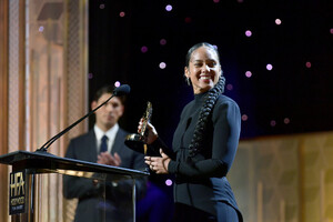 Alicia+Keys+23rd+Annual+Hollywood+Film+Awards+GMCfLYo7fQTx.jpg