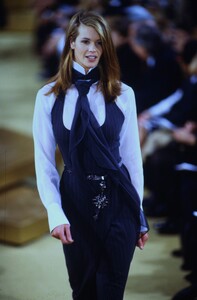 671650318_elle-macpherson(13).thumb.jpg.7e7401e4df3cf50182b0467ca5366e37.jpg