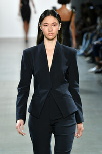 691562905_AlietteRunwaySeptember2019NewYorkFashionqYhV4K4iTPKx.thumb.jpg.f6b64ddb87704b5eb497c362f93d779f.jpg