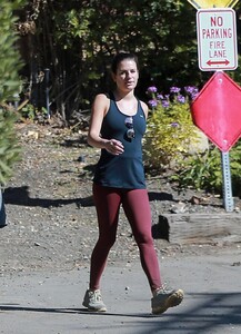        lea181119BZNimage104.jpg