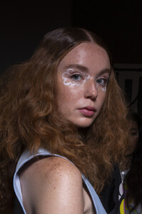 800228907_CynthiaRowleySpring2020BackstageWTM1qsVcFMfx.thumb.jpg.a5e37a9b1b53966a0cf5e94c6cd9c0ff.jpg