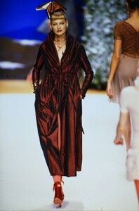 818555167_chloe-fw-1994(1).thumb.jpg.a75fe4f57052ea223a8e2ebf0553fb74.jpg