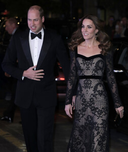 Duke+Duchess+Cambridge+Attend+Royal+Variety+dUdkUbO-ir0x.jpg