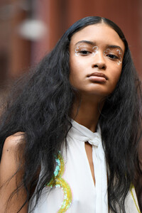 834812185_CynthiaRowleyRunwaySeptember2019NewYorkvTqosicEC0Yx.thumb.jpg.d7acc9ffd31d4239b5e80e5a08b4aea7.jpg