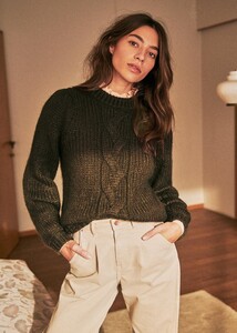 840968210_SerenaJumperks7ykm5rmet3qqs7ua2rr.thumb.jpg.959c1b77e8c437e9f3736852babc8180.jpg