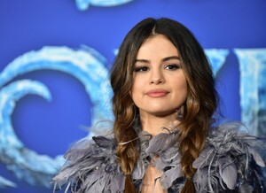        sel081119BZNimage107.jpg