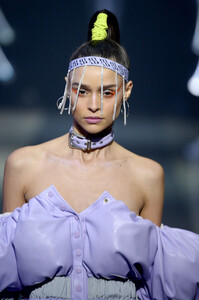 84364799_VfilesRunwaySeptember2019NewYorkFashionmp9KQN5UYthx.thumb.jpg.3e418967fc92090a114bf4b5b3c8ef30.jpg