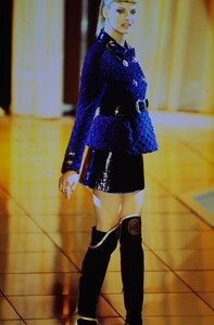 87327779_linda-evangelista(10).thumb.jpg.9a8c92042156f4b83c49067641ff6cde.jpg