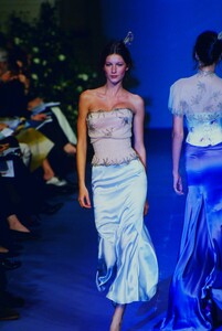 947490128_chloe-ss-1999(12).thumb.jpg.c7ef460996260944092f01435ad90c00.jpg