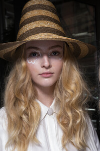 987369983_CynthiaRowleySpring2020BackstagejGJiWF-mTV4x.thumb.jpg.447d0477dbf4d504855a91e0cadf44ab.jpg