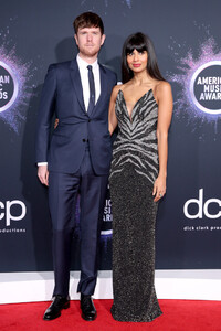 Jameela+Jamil+2019+American+Music+Awards+Arrivals+j_J4Gf7NOq4x.jpg