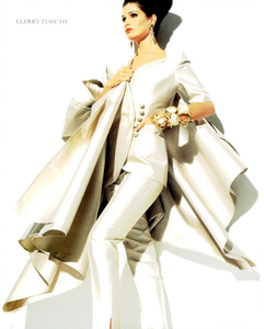 Barbieri_Gianfranco_Ferre_Spring_Summer_1991_12.thumb.png.82b046c35b86cac81a1fcf6ce7f63cc2.png