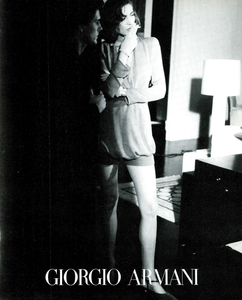 Fallai_Giorgio_Armani_Spring_Summer_1991_05.thumb.png.3379f849b702c92b428777673b535777.png