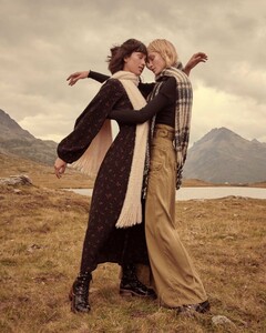 Free-People-Holiday-2019-Campaign15.jpg