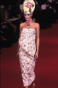 Givenchy_ws_1997_19.JPG