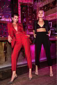 Holiday-suiting1.thumb.jpg.a9bb7c57afd45e6ff82bee4f4d6fa65b.jpg
