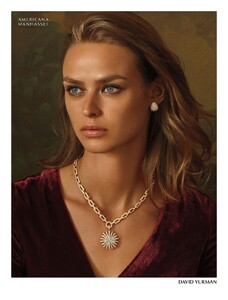 Holiday2019_DavidYurman_72dpi-min_BirgitKo.max-1600x1600.thumb.jpg.7e69ec658a6d93f3f189b55c3ddd062b.jpg
