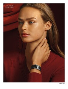 Holiday2019_Hermes_72dpi-min_BirgitKos.max-1600x1600.thumb.jpg.8d1c3225e1589de1a878935b321e2e17.jpg
