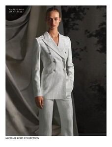 Holiday2019_MichaelKorsCollection_72dpi-mi.max-1600x1600.thumb.jpg.8e8d105eadc2956908c38f388ca3493f.jpg