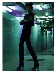 Jalouse_104_October2007_WeAreTheRobots_02.jpg