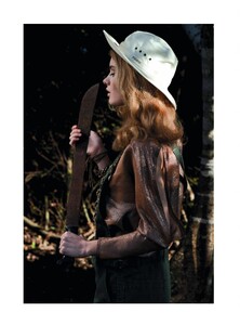 Jalouse_138_March2011_LheureReptile_016.jpg