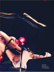 Jalouse_145_November2011_HoneyBunny_06.jpg