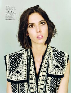 Jalouse_154_October2012_YearBook_021.jpg