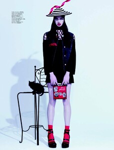 Jalouse_159_April2013_LilyTheStrange_06.jpg