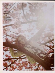 Jalouse_71_June2004_ALombreDesJeunesFillesEnFleurs_09.jpg