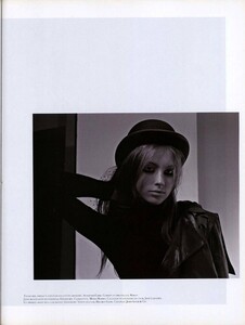 Jalouse_75_November2004_OnStage_004.jpg