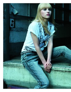 Jalouse_89_April2006_BlondeOnBlonde_09.jpg