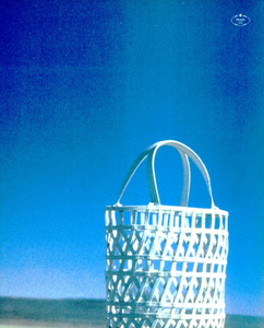 Lindbergh_Prada_Spring_Summer_1991_06.thumb.png.495fcfbf16620d040d73e23654e55b58.png