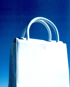 Lindbergh_Prada_Spring_Summer_1991_12.thumb.png.85808f0299d851bb6e2fe478ac5a6dab.png