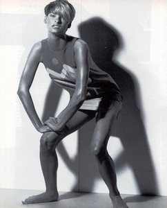 Meisel_Alberta_Ferretti_Spring_Summer_1991_04.thumb.png.f21d947191d1b110fd1982c3de3eda36.png