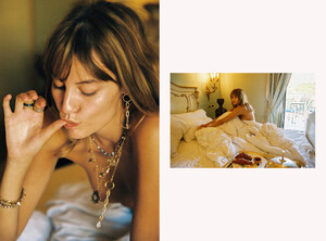 PAGES_210.jpg