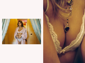 PAGES_239.jpg