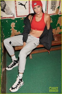 adriana-lima-puma-collab-campaign-05.thumb.jpg.9be081ec77bccf9d8cc4d1874da0c47a.jpg