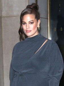 ashley-graham-today-show-in-new-york-10-30-2019-1.jpg