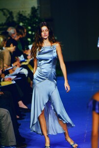 chloe-ss-1999.thumb.jpg.83d1158e389a54ec85d51eb95cf5c9c8.jpg