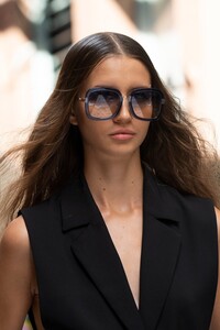 cynthia-rowley-clp-rs20-2749.thumb.jpg.ac28400560afb0e038f53fd811ee4f88.jpg