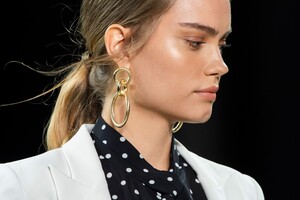 elie-tahari-clp-rs20-0652.thumb.jpg.5490124e27459f6c6fab6df67ecda603.jpg