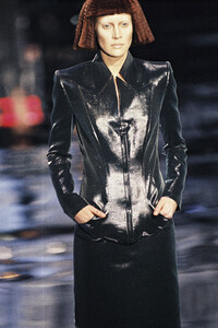 givenchy_pap99-00_12.jpg