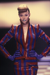 givenchy_wf_1998_photo_8.JPG