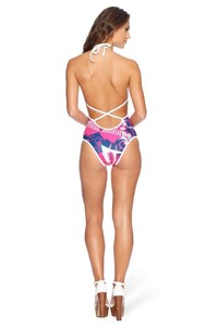 httpsuat.blackmilkclothing.commediaimport16b150343_5.jpg