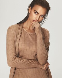 intimissimiofficial_72729860_118355892653678_3766461617556625436_n.jpg
